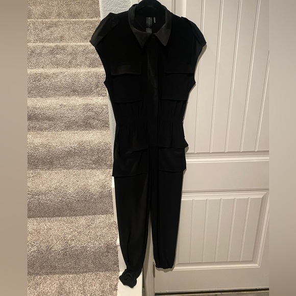 Norma Kamali sleeveless cargo jumpsuit black - Picture 9 of 9